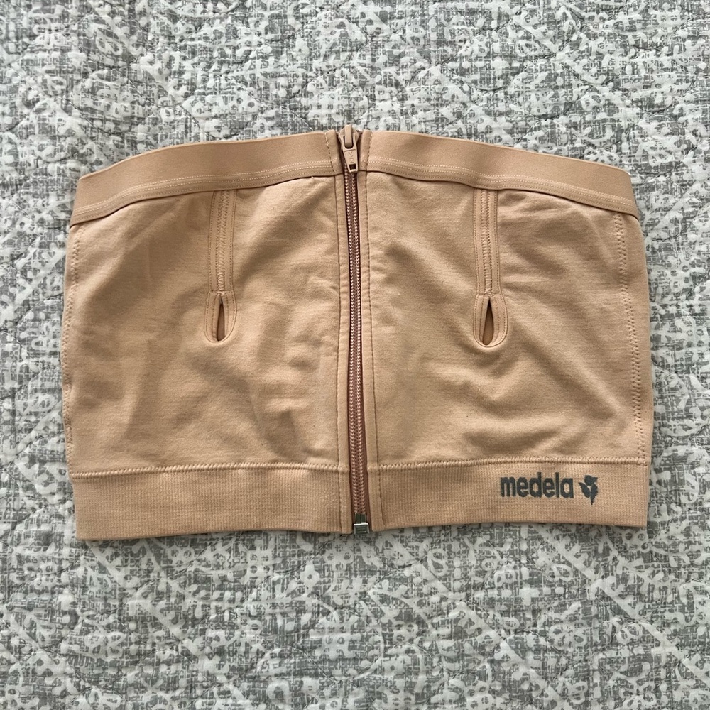 Medela pumping bra size M